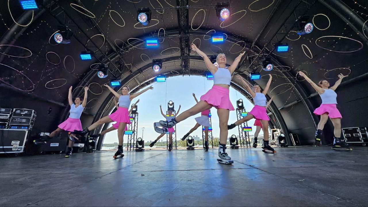 Фото Гигантская яичница и турнир по ловле рыбы. Опубликованы кадры масштабного «Пикник феста» на Михайловской набережной 19 - Сиб.ФМ Фото Гигантская яичница и турнир по ловле рыбы. Опубликованы кадры масштабного «Пикник феста» на Михайловской набережной 19